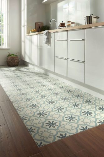 Pose de carrelage effet tapis